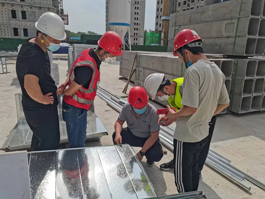 济南银丰玺悦建设者高温下坚守岗位，确保项目按时、保质、有序推进