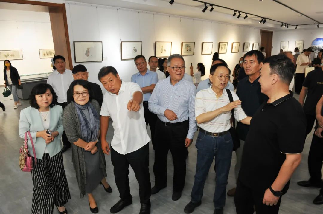 “墨语生辉 致化归一——泓青、高群中国画作品展”在东营市隆重开幕