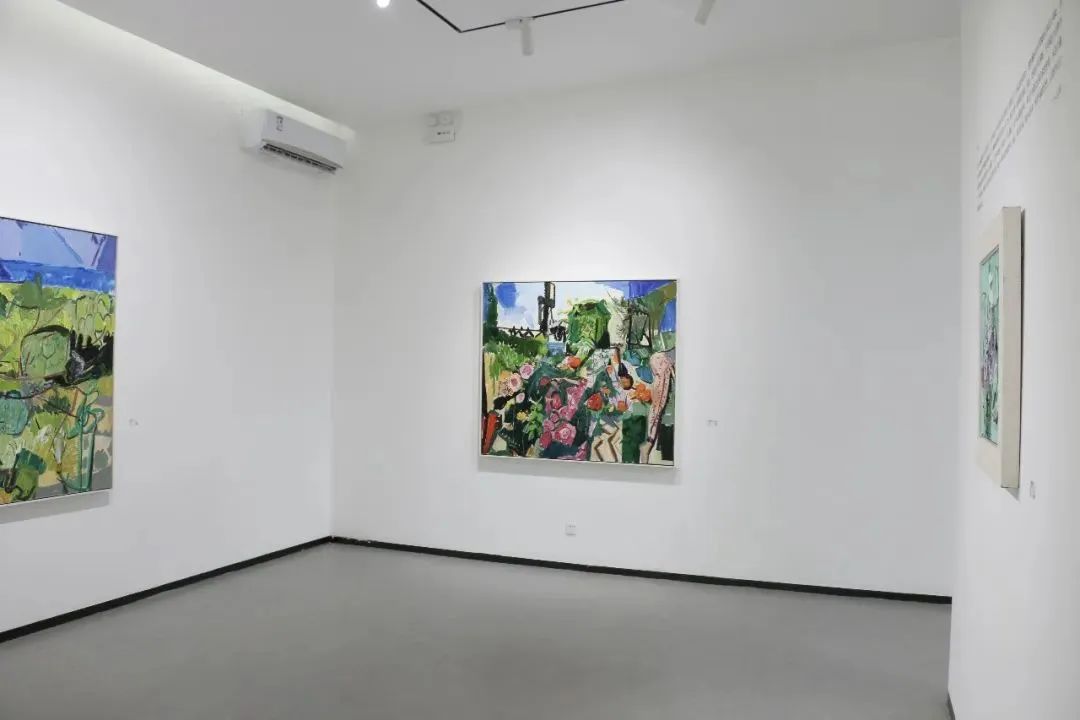 “生如夏花——闫平艺术展”在北京展出