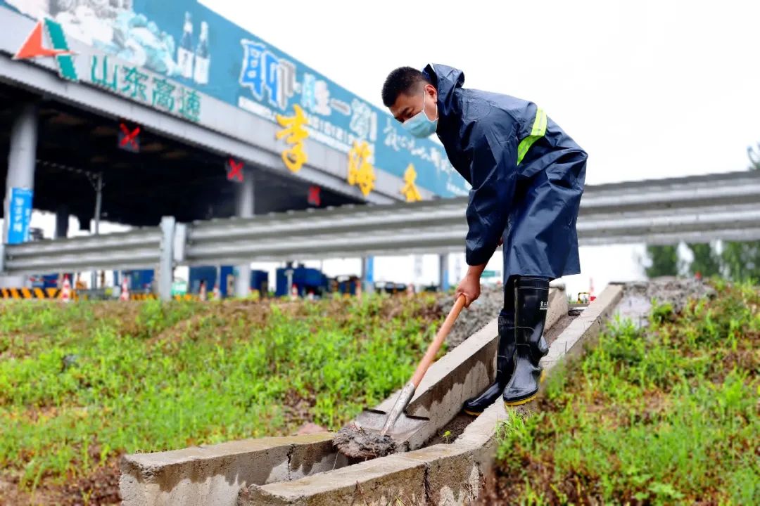 山东高速集团闻“汛”而动，筑牢坚实安全屏障