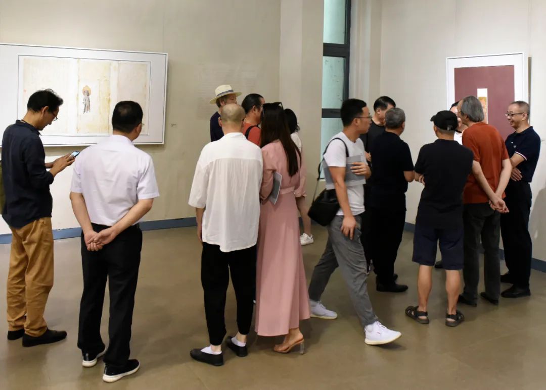 “迹——雷波油画展”在九江美术馆开幕，展期至8月28日