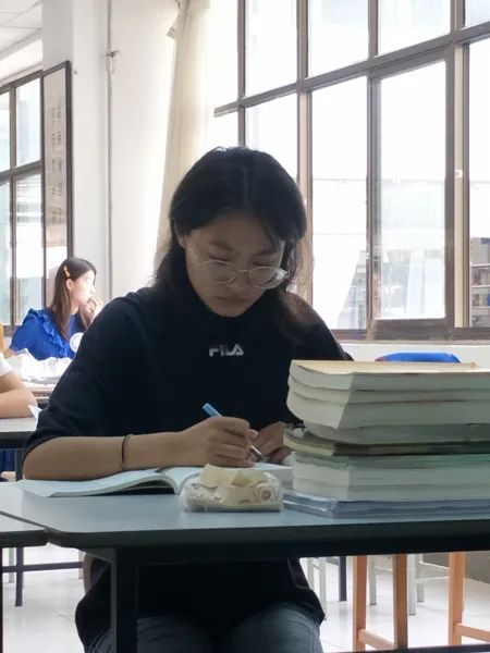 山东体彩爱心助学活动再起航，受助学生张玉梅顺利考上研究生