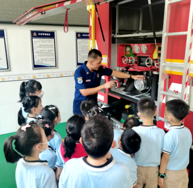 致敬消防英雄，山师附小学生走进消防救援站