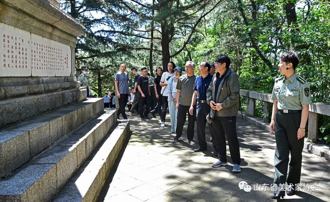 “喜迎党的二十大 水墨丹青绘初心——山东省著名画家红色胶东行”主题画展采风活动在威海文登启动