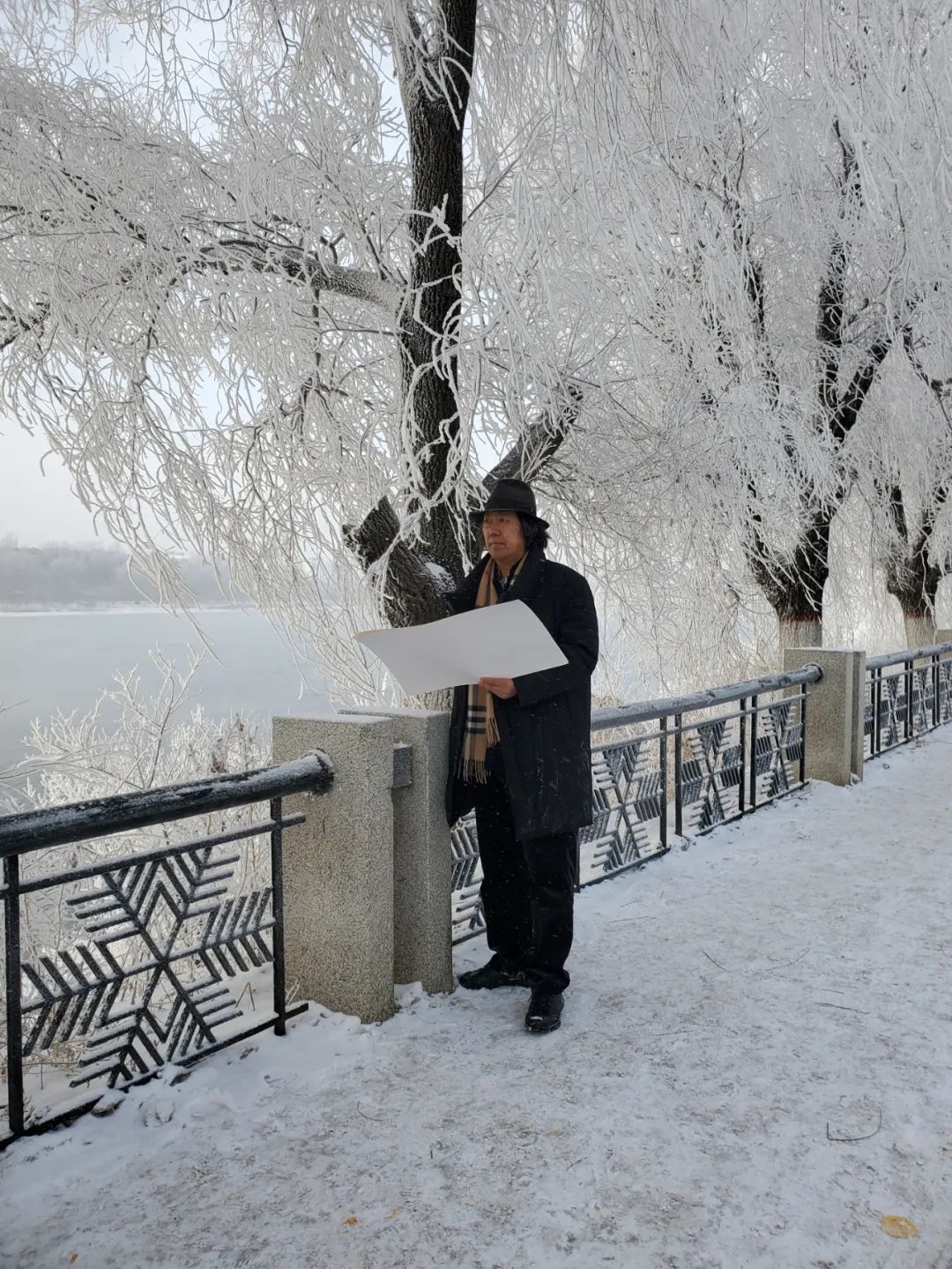 冰天雪地，涂墨情趣——著名画家丁杰写生奇丽壮观的吉林冬日美景