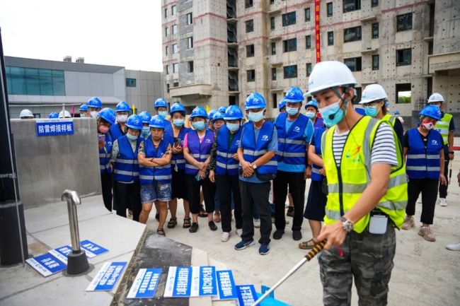 “素颜”直鉴 匠心筑家，济南碧桂园梧桐书院举办工地开放活动