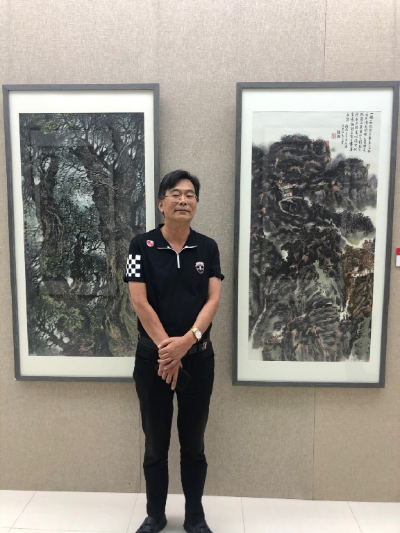 著名画家王焕波应邀参加“经典与风范一一当代美术名家邀请展暨学术研讨会”