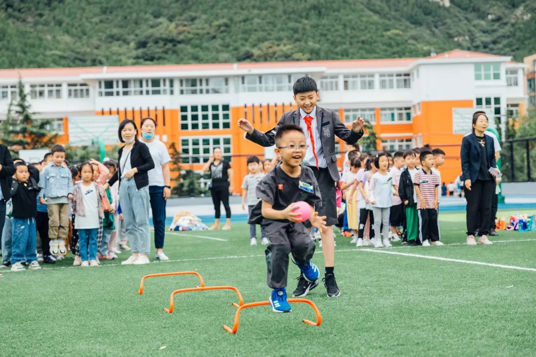 亲子同入学，幼小巧衔接——济南开元外国语小学实施“泉引桥”工程