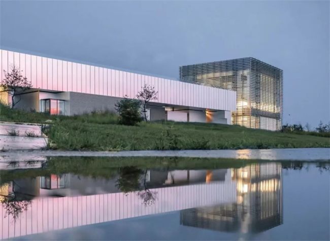 青岛西海美术馆荣获第六届理想家未来大奖“最佳公共建筑”奖，让·努维尔荣膺“年度建筑师”
