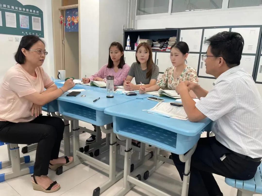 凝聚教师合力，山师东海实验学校小学部开展集体备课活动