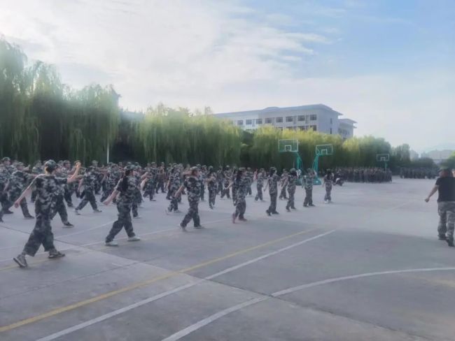 少年负壮气，奋烈自有时——泰山国际学校军训铸就秋日最美风景