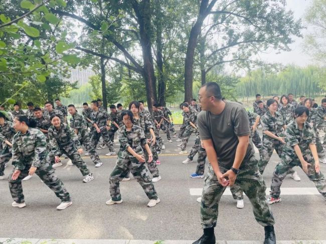 少年负壮气，奋烈自有时——泰山国际学校军训铸就秋日最美风景