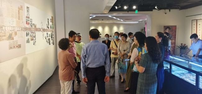 “乐道守真”戴丕昌教授从教从艺五十周年书画展圆满落幕，高校巡展首展今日在山东管理学院开启