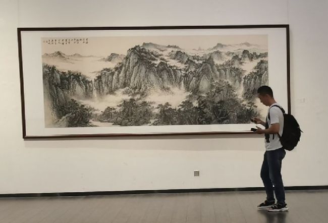 “乐道守真”戴丕昌教授从教从艺五十周年书画展圆满落幕，高校巡展首展今日在山东管理学院开启