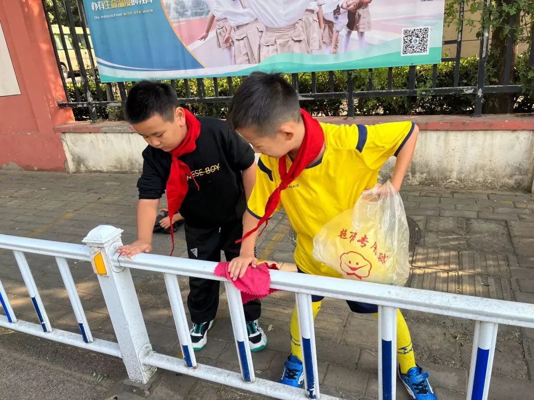 山东师大中建长清湖实验学校将每周四定为“劳动日”，深入开展劳动教育