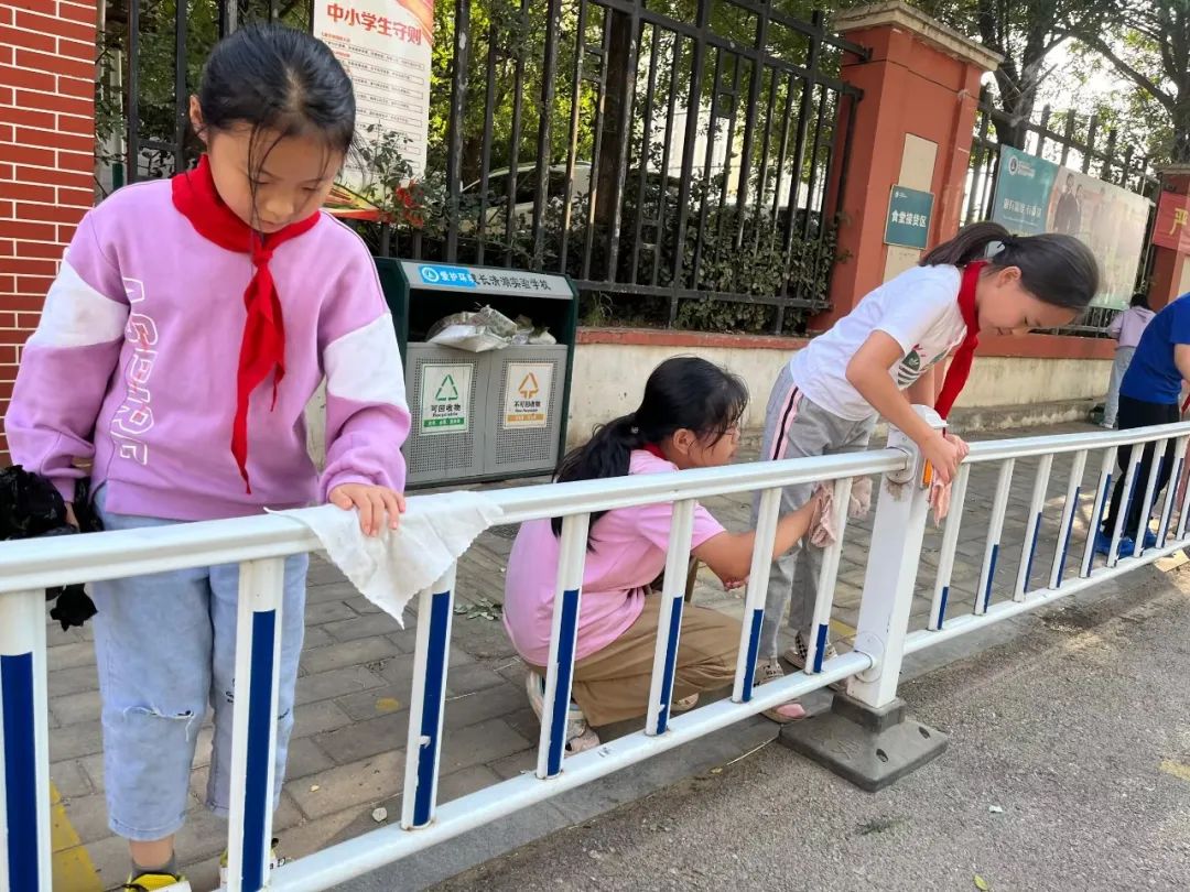 山东师大中建长清湖实验学校将每周四定为“劳动日”，深入开展劳动教育