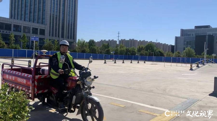 电子评判+免培直考，在济南考摩托车驾照40分钟就能拿证