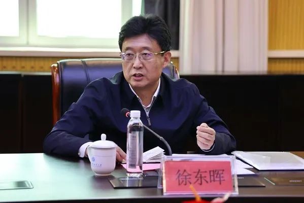 威海市委常委、宣传部部长徐杰一行到山东外事职业大学督导防疫工作