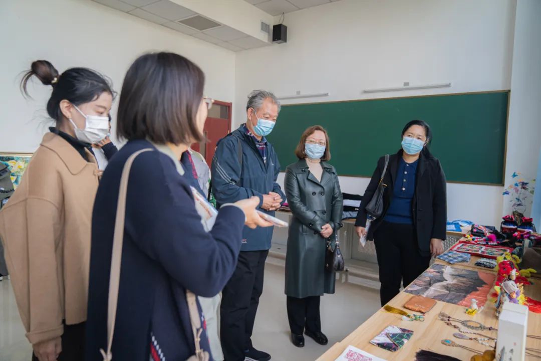 青岛莱西市文旅局局长周春燕一行到山东文化产业职业学院专题座谈非遗文化