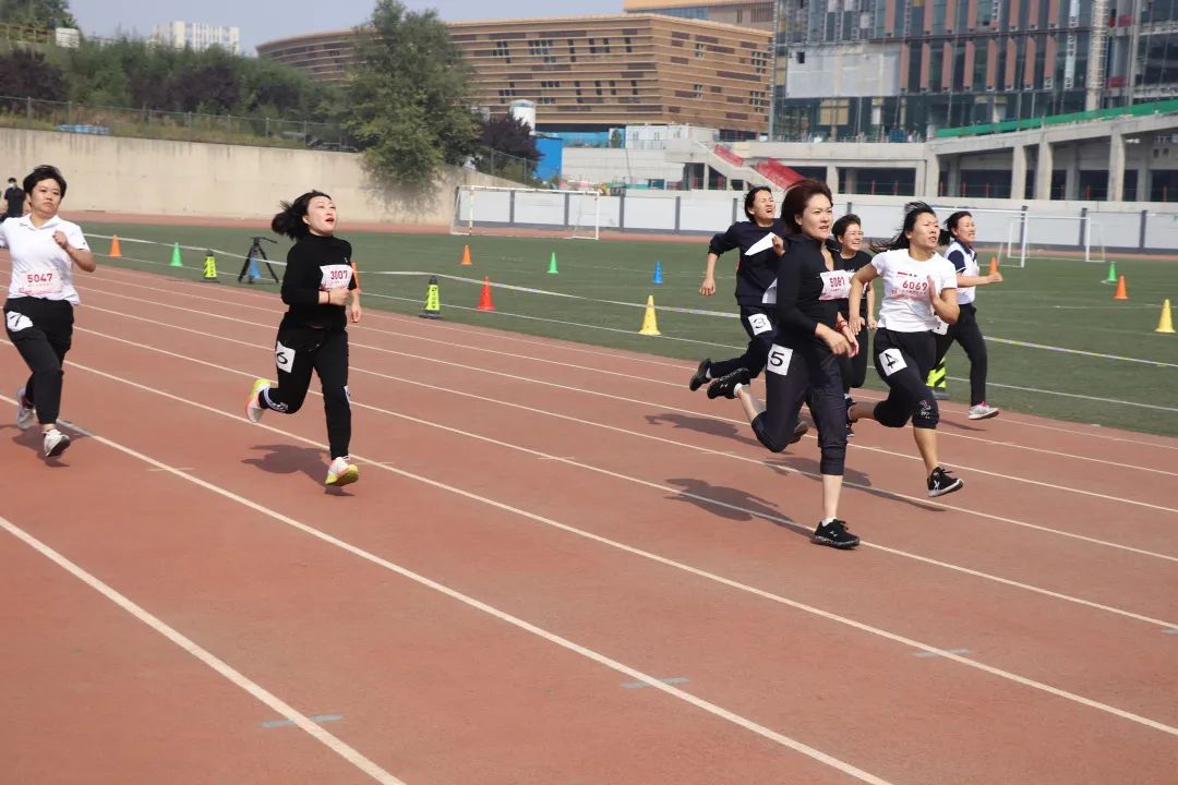 银丰集团第十九届运动会圆满举办，银丰地产集团获得团体总冠军