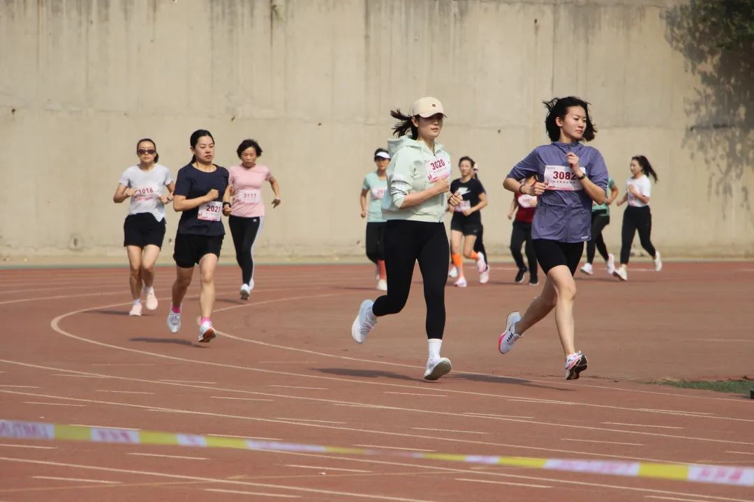 银丰集团第十九届运动会圆满举办，银丰地产集团获得团体总冠军