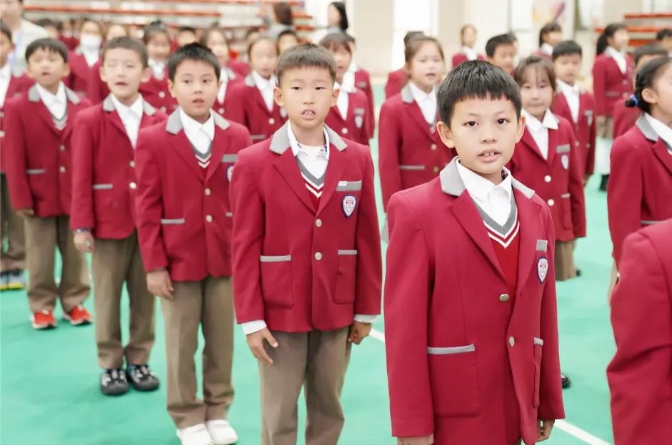 济南市安生学校小学部举行建队节庆祝活动暨新生入队仪式