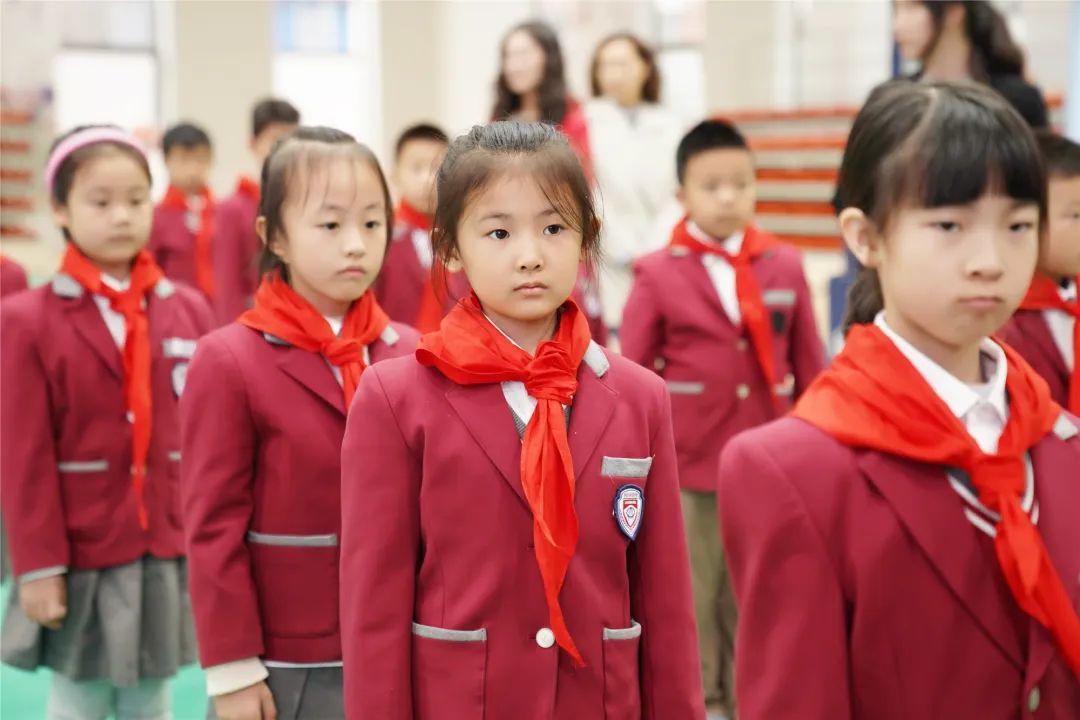 济南市安生学校小学部举行建队节庆祝活动暨新生入队仪式