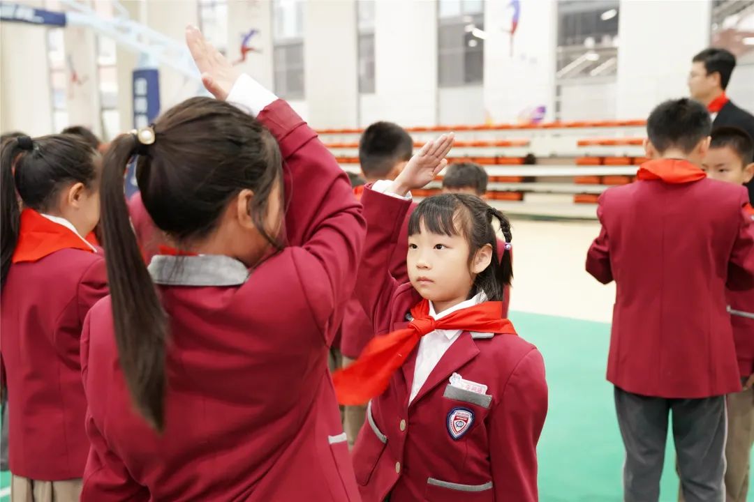 济南市安生学校小学部举行建队节庆祝活动暨新生入队仪式