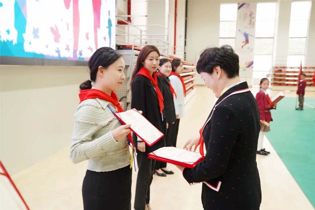 济南市安生学校小学部举行建队节庆祝活动暨新生入队仪式