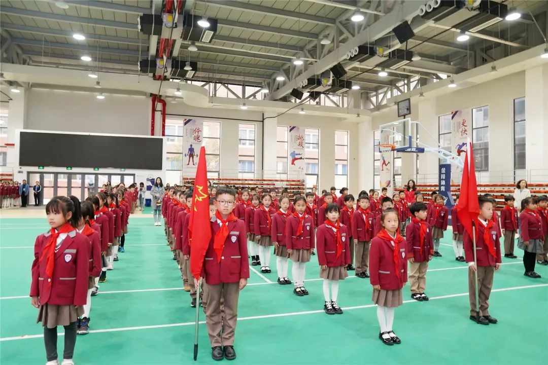 济南市安生学校小学部举行建队节庆祝活动暨新生入队仪式