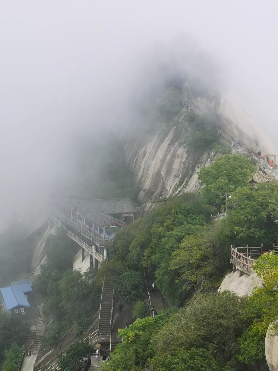 氤氲诗境 清净从容——著名画家徐永生写生大美华山