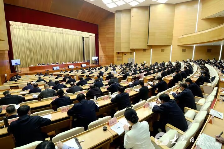 山东省委常委会召开扩大会议，传达学习党的二十大和二十届一中全会精神
