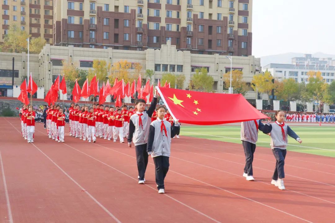 济南高新区汉峪小学首届田径运动会暨2022年秋季体育节圆满闭幕