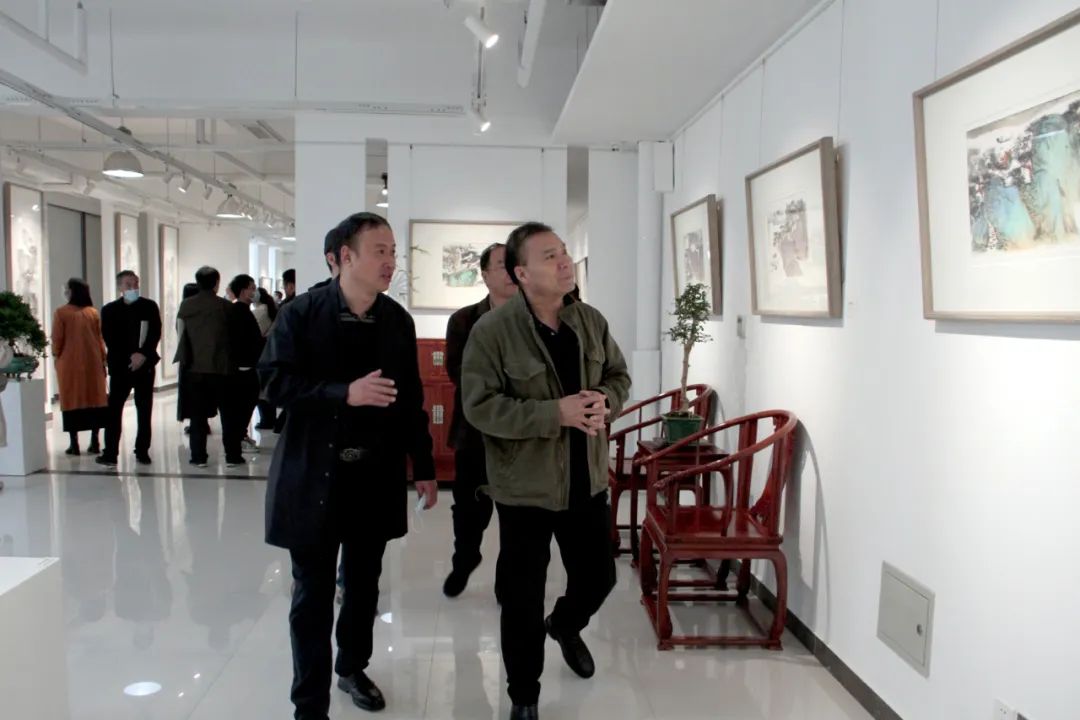 “望云烟——刘晨光水墨展”在滨州现在艺术沙龙开展