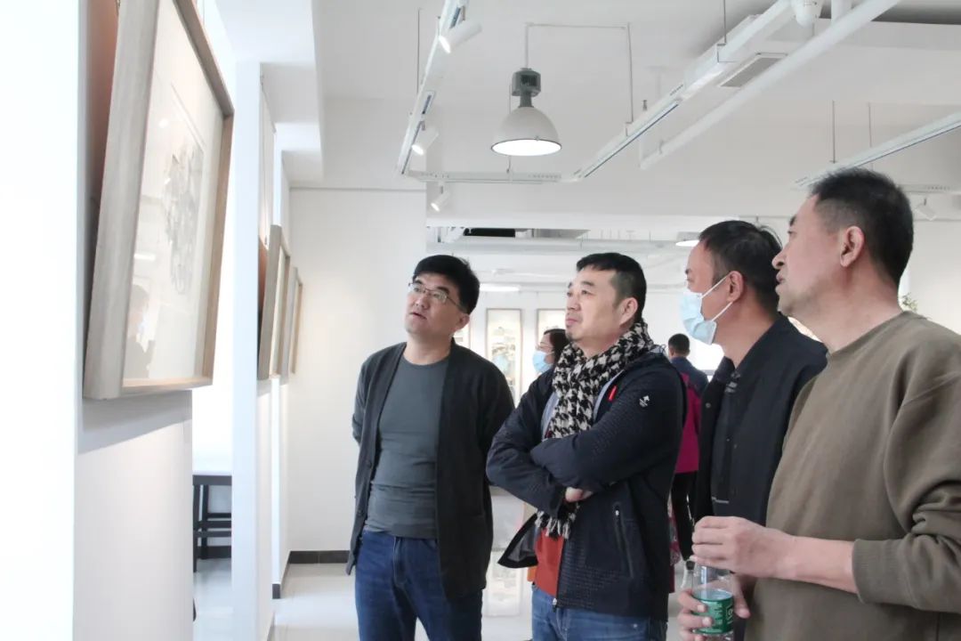 “望云烟——刘晨光水墨展”在滨州现在艺术沙龙开展