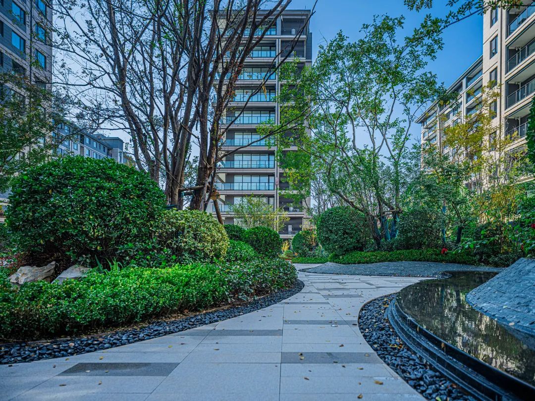 济南绿地·御山台首批洋房组团即将交付,山居实景大片震撼来袭