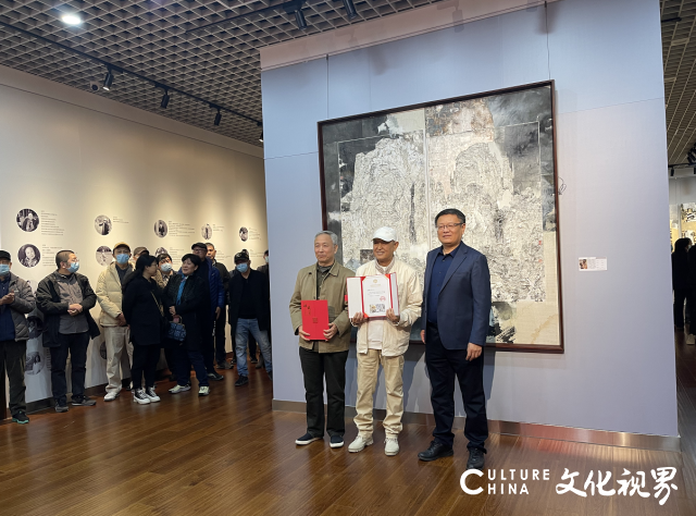 “山东省综合材料绘画高研班汇报展”昨日在济南开幕