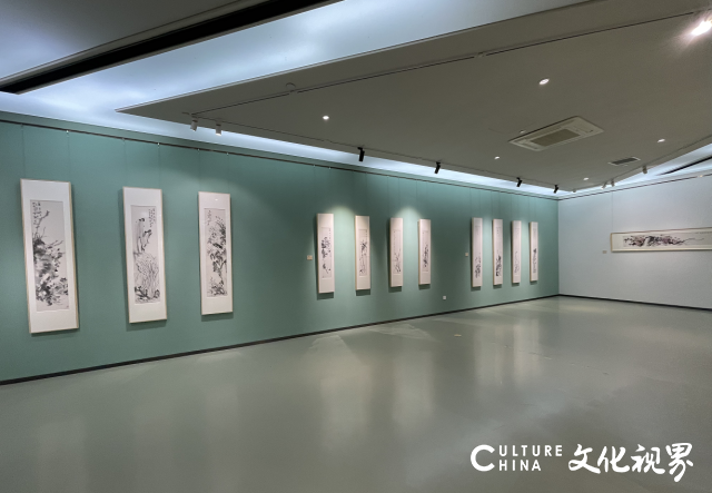 “花木扶疏——郭英培花鸟画展”在济南大舜美术馆隆重开幕