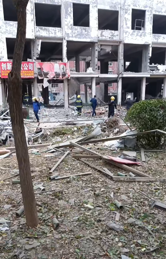泰安东平县发生爆炸致1死1伤，嫌疑人涉嫌私自存放爆炸物品被控制