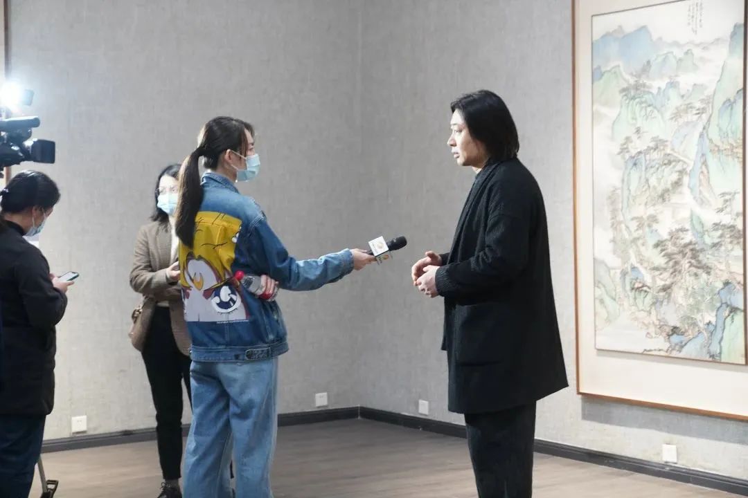 丹青映江山 奋进新征程，“信彼南山——石峰中国山水画作品展”在湖南省画院美术馆开展