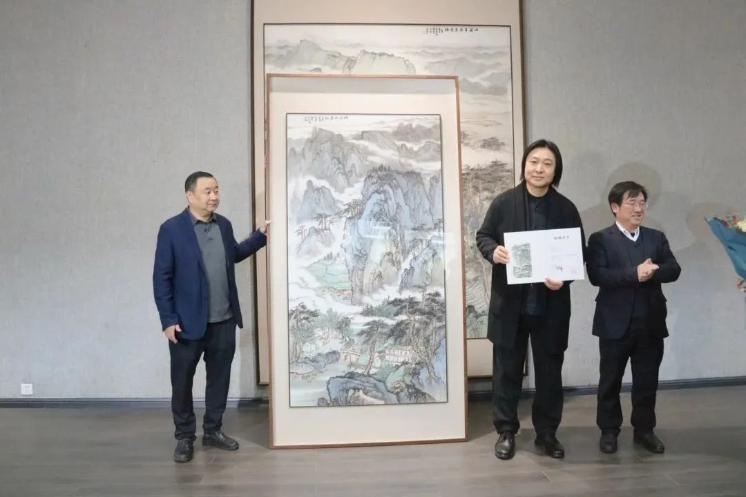 丹青映江山 奋进新征程，“信彼南山——石峰中国山水画作品展”在湖南省画院美术馆开展