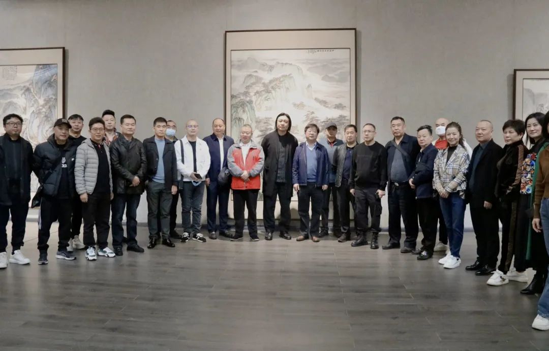 丹青映江山 奋进新征程，“信彼南山——石峰中国山水画作品展”在湖南省画院美术馆开展