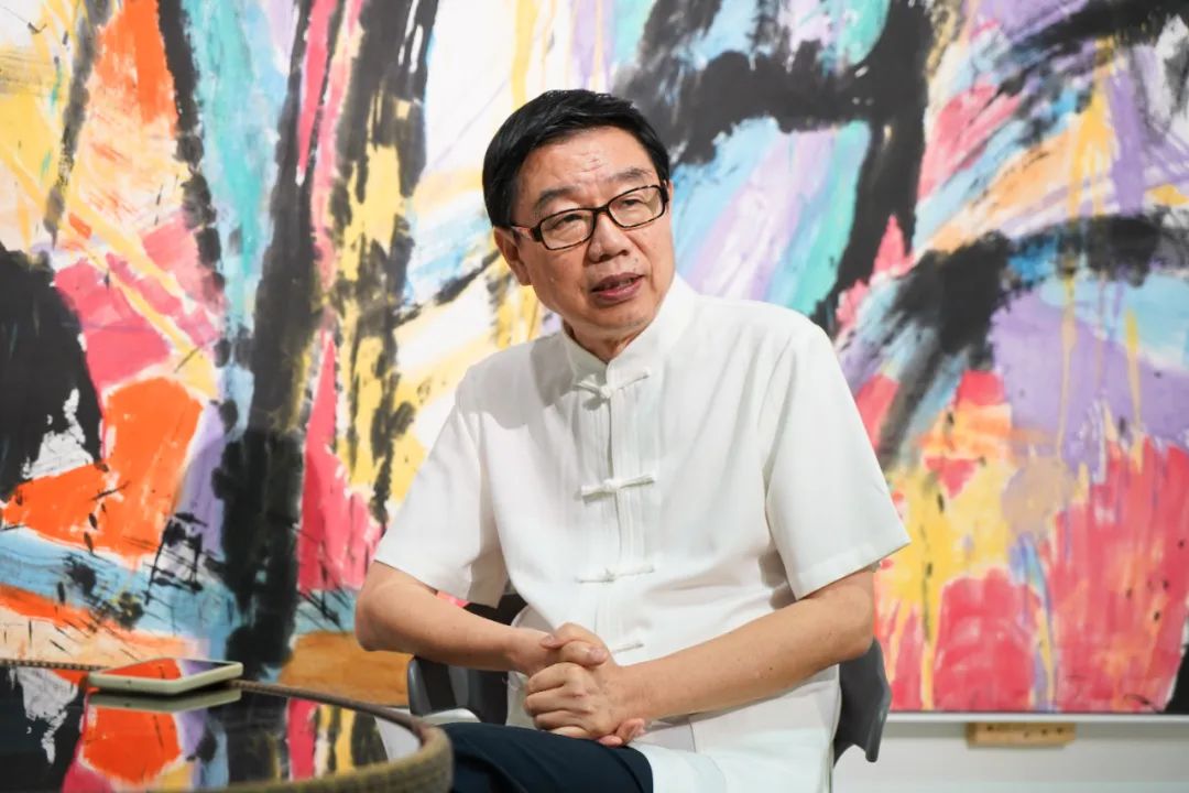 著名艺术家王鲁湘：用做学问的态度画画