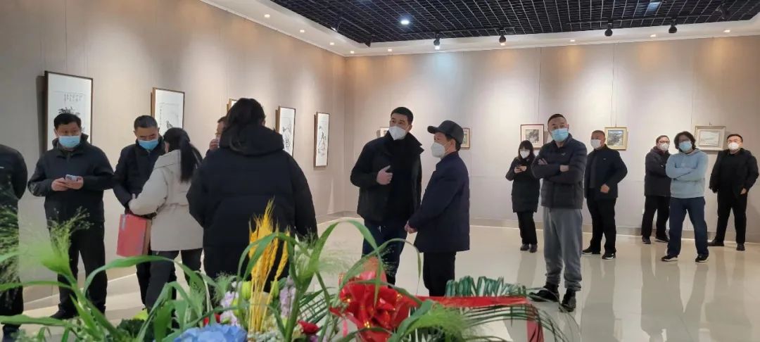 “锵锵三人行——泓青、老道、李行中国画作品展”在临沂盛大启幕