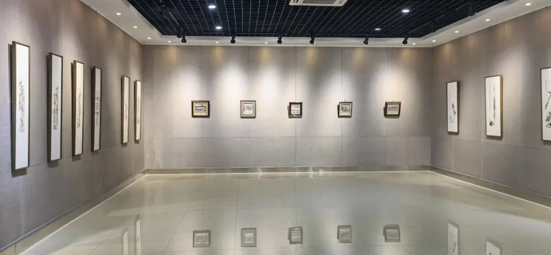 “锵锵三人行——泓青、老道、李行中国画作品展”在临沂盛大启幕