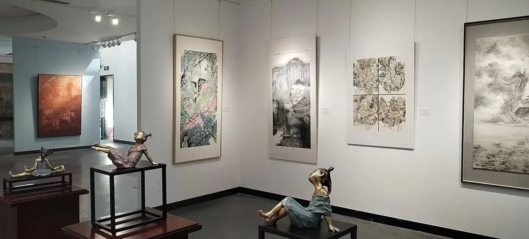 “江苏省首届新文艺群体美术作品展”在苏州展出