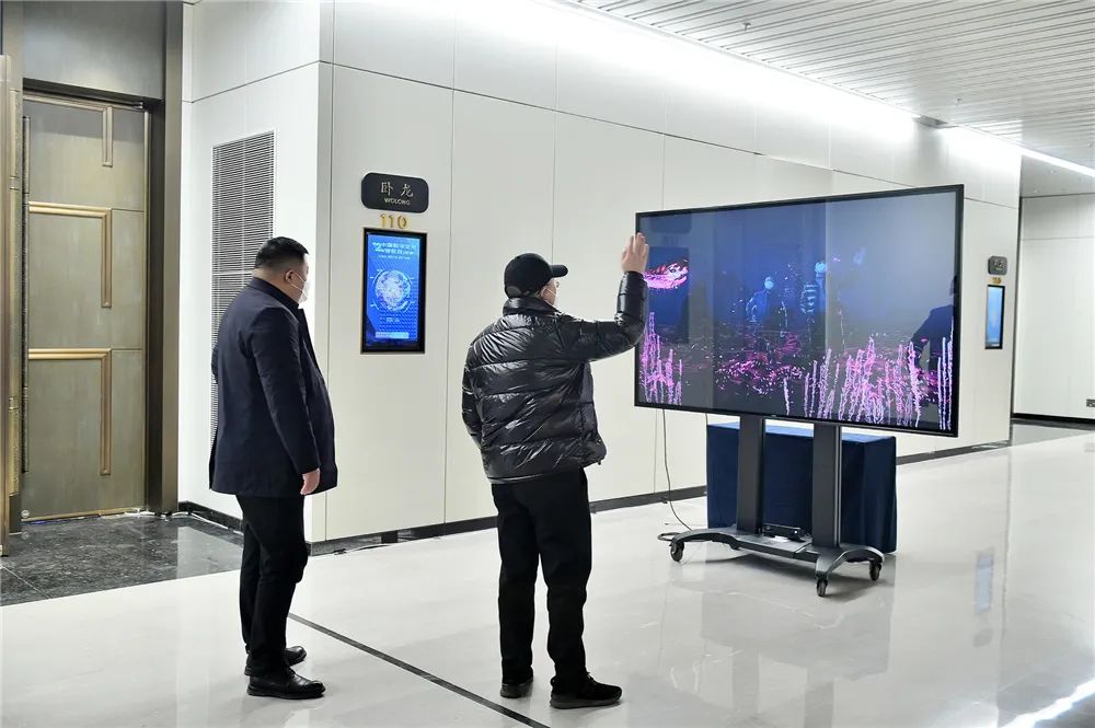 全国首个沉浸式元宇宙数字艺术博览会在蓉举办