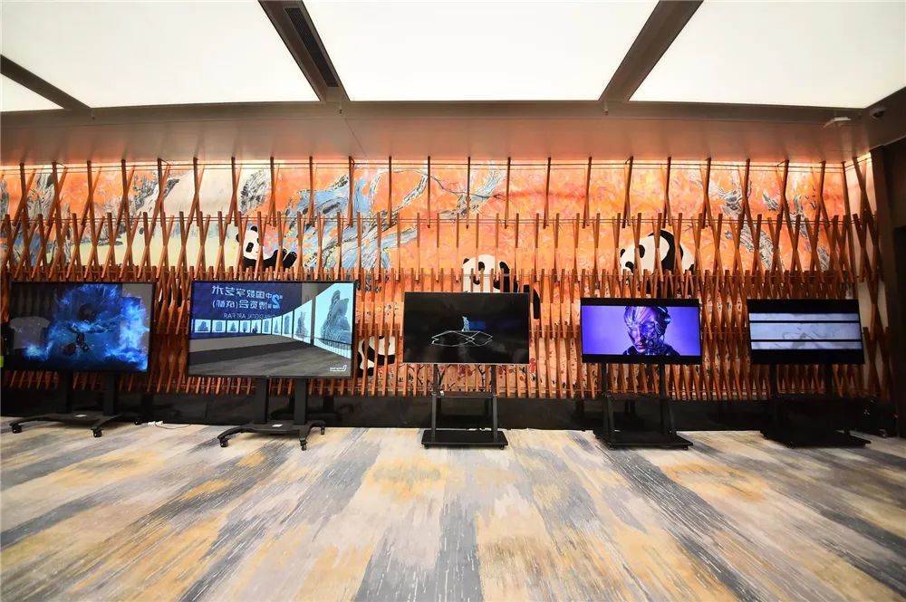 全国首个沉浸式元宇宙数字艺术博览会在蓉举办