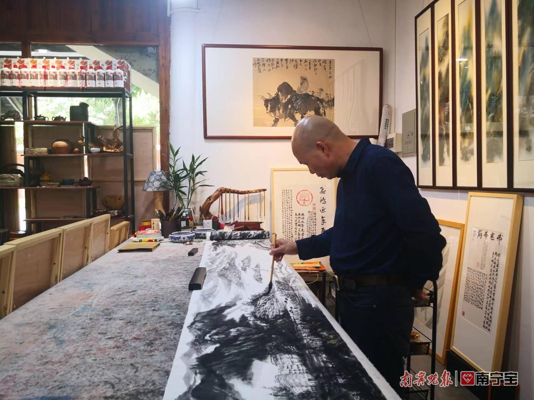 著名画家陶义美：在创作中发现广西少数民族独特的美