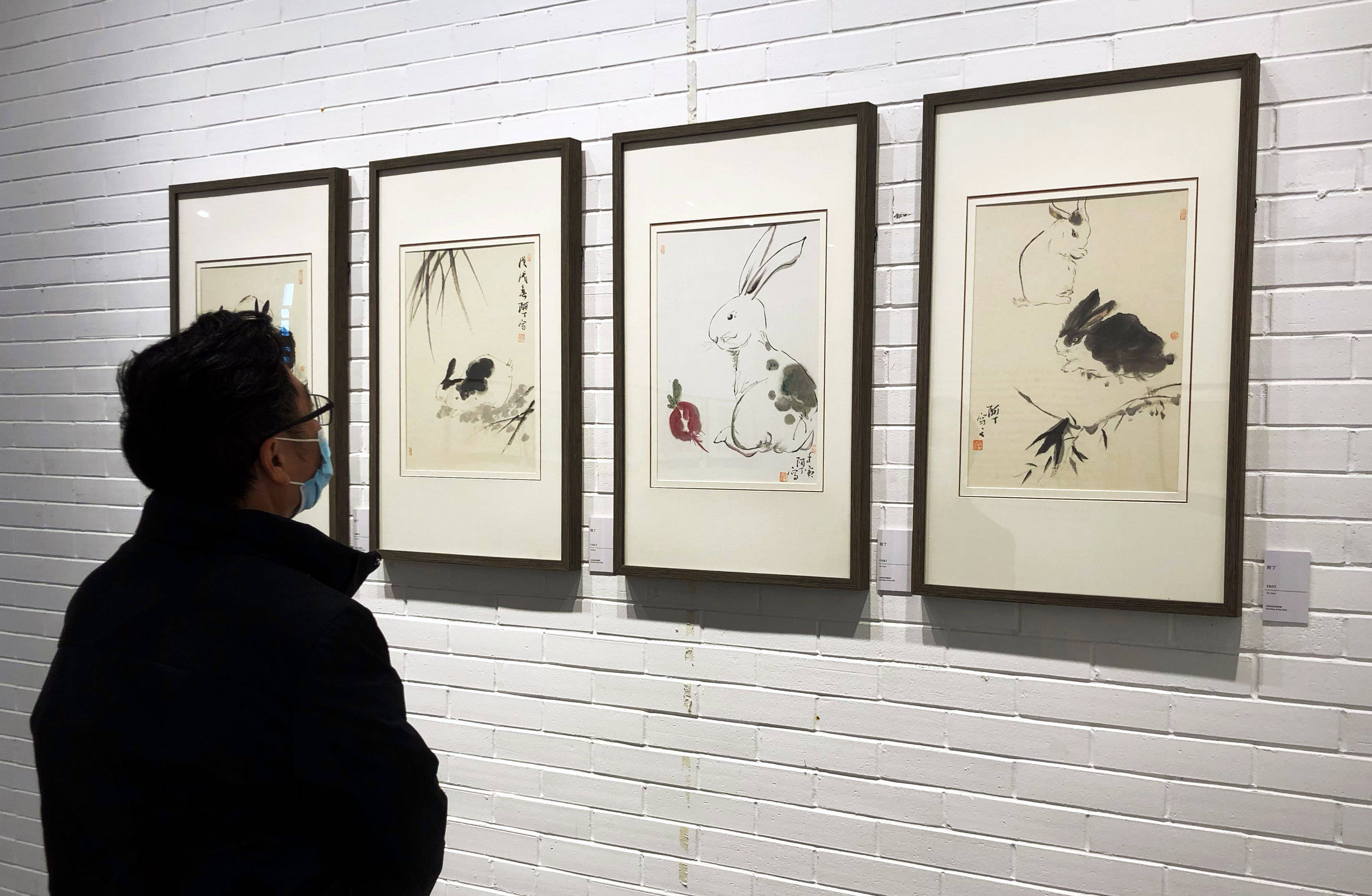 “庭院深深拈花草——孙宽、阿丁中国画小品跨年迎春展”在苏州开幕